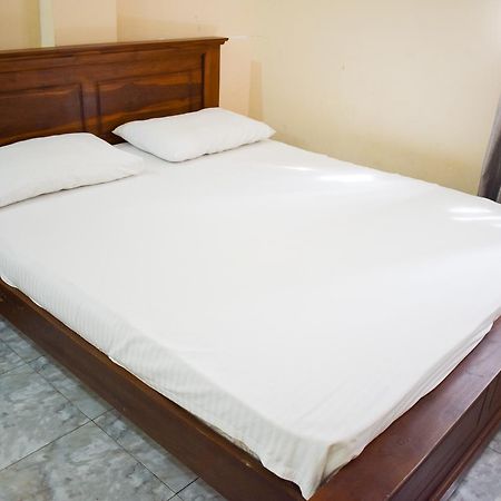 Yoho Adhikarana Mawatha Hotel โคลอมโบ ภายนอก รูปภาพ