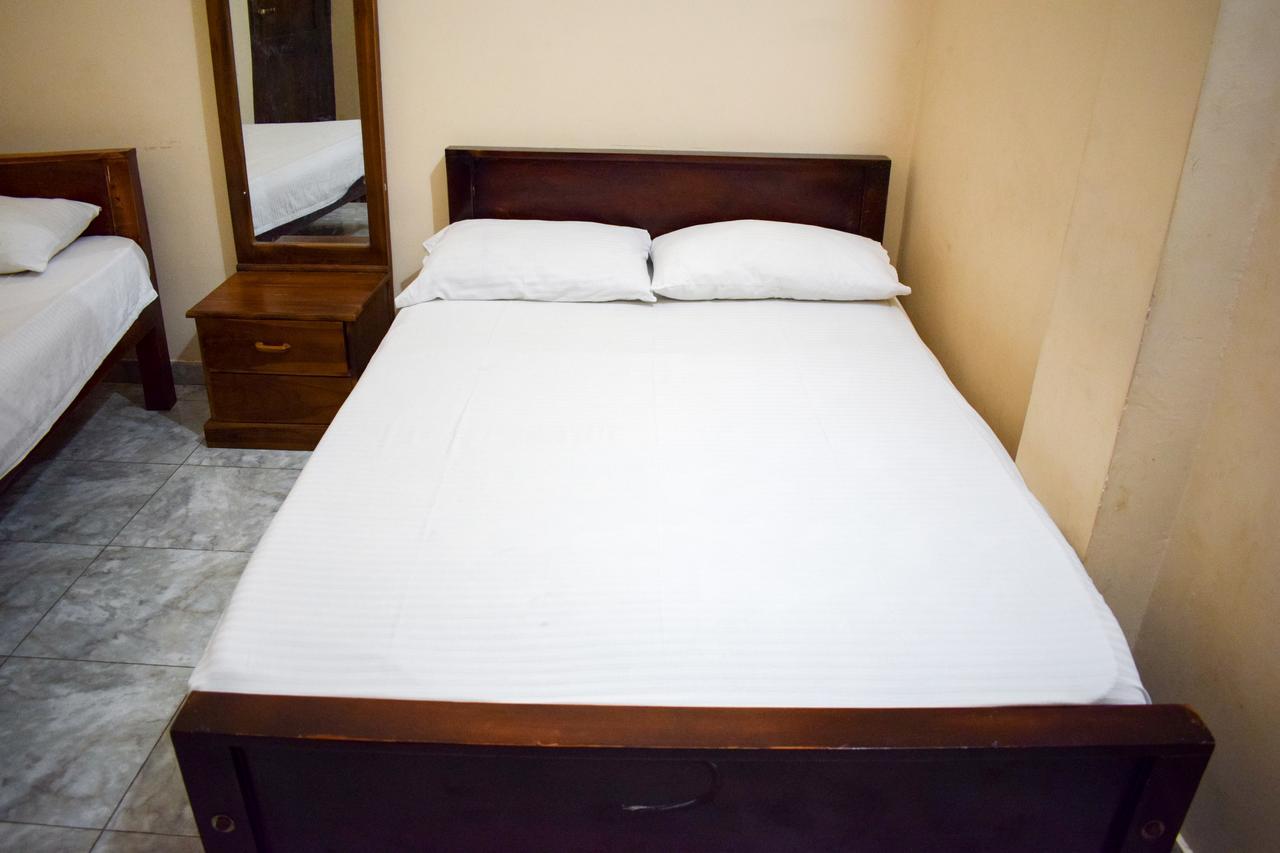Yoho Adhikarana Mawatha Hotel โคลอมโบ ภายนอก รูปภาพ