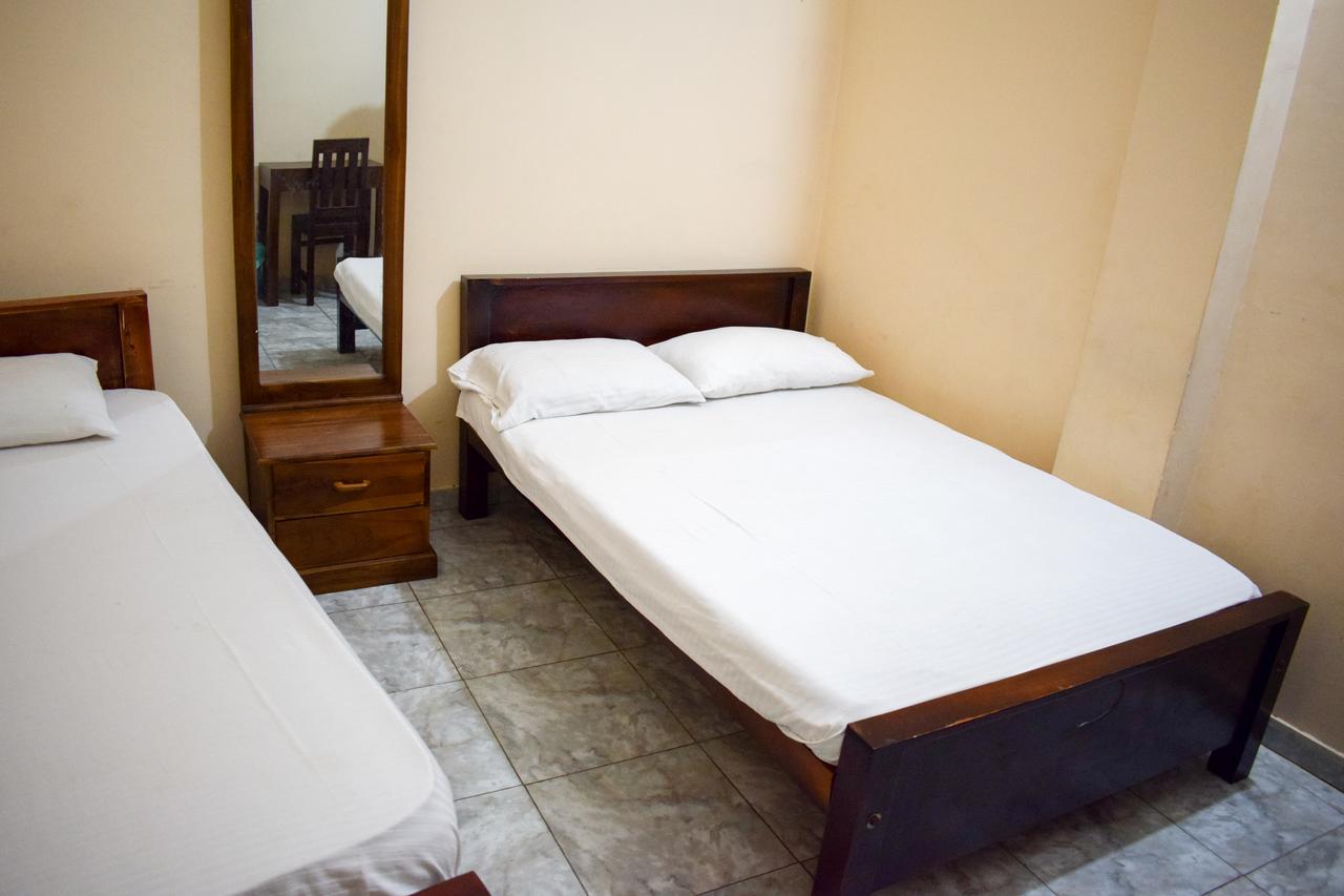Yoho Adhikarana Mawatha Hotel โคลอมโบ ภายนอก รูปภาพ